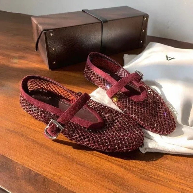 Hollow Rhinestone Baotou Sanda - Sandals recension och pris